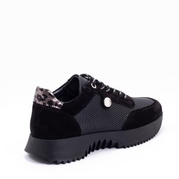 Дамски маратонки в черно