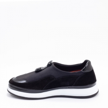 Дамски маратонки в черно