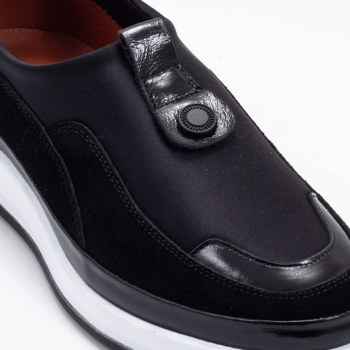 Дамски маратонки в черно