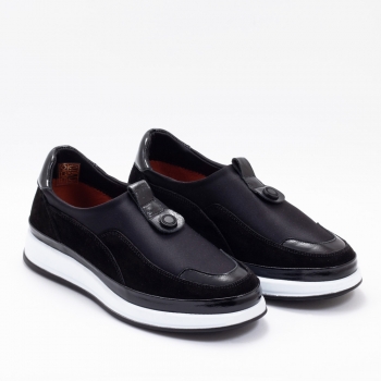 Дамски маратонки в черно