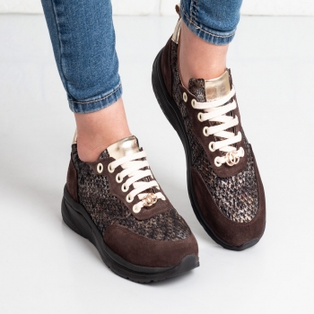 Дамски маратонки в кафяво и змийски принт