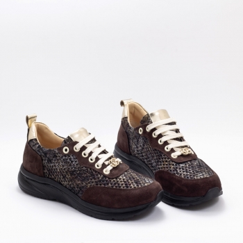 Дамски маратонки в кафяво и змийски принт