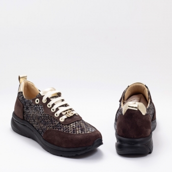 Дамски маратонки в кафяво и змийски принт