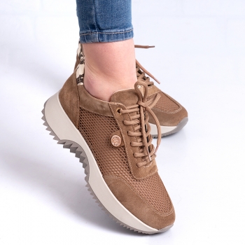 Дамски маратонки в камел