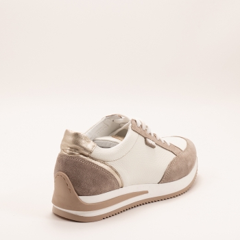 Дамски маратонки в светло бежово и тъмно бежово