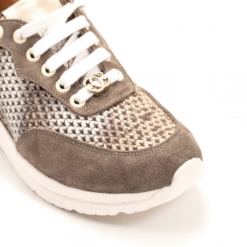 Дамски маратонки в тъмно бежово и змийски принт