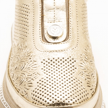 Дамски маратонки в златно