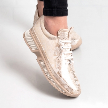 Дамски маратонки в златно