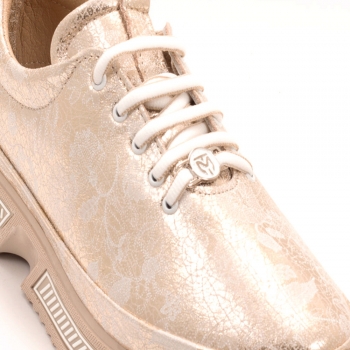 Дамски маратонки в златно