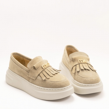 Дамски мокасини в бежово