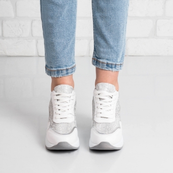 Дамски обувки на платформа в бяло и сребристо