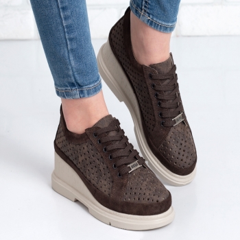 Дамски обувки на платформа в кафяво