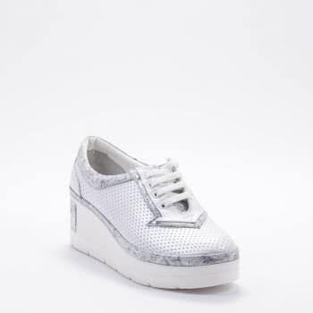 Дамски обувки на платформа в перлено бяло
