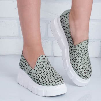 Дамски обувки на платформа в светло зелено
