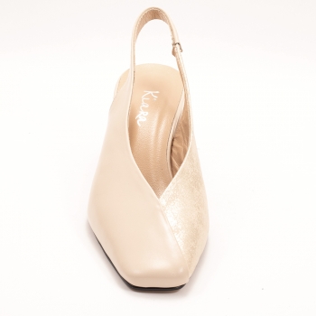 Дамски обувки на ток в бежово и златисто