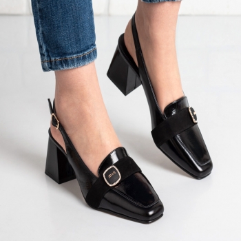 Дамски обувки на ток в черно