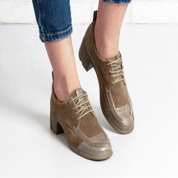 Дамски обувки на ток в кафяво