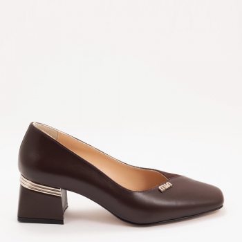 Дамски обувки на ток в кафяво