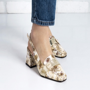 Дамски обувки на ток в златисто