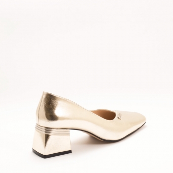 Дамски обувки на ток в златно