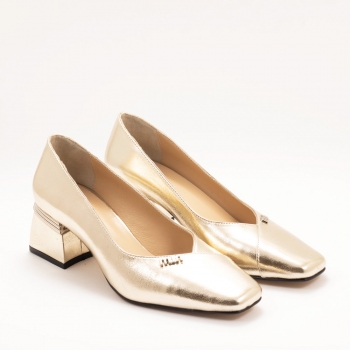 Дамски обувки на ток в златно