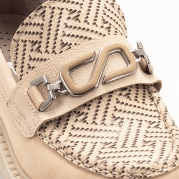 Дамски обувки в бежово