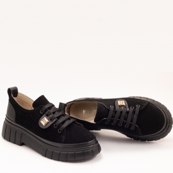 Дамски обувки в черно