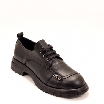 Дамски обувки в черно