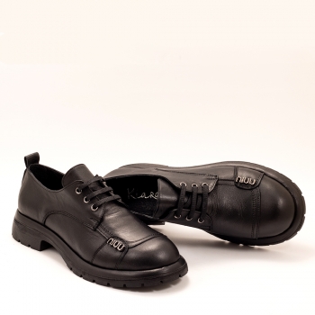 Дамски обувки в черно