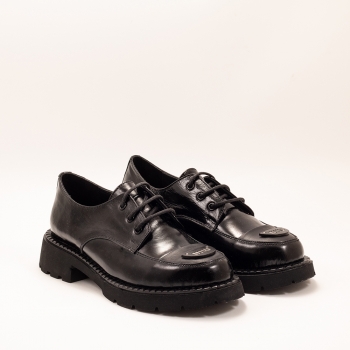 Дамски обувки в черно