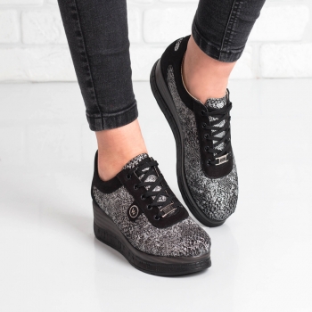 Дамски обувки в черно и сребристо