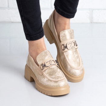 Дамски обувки в златисто