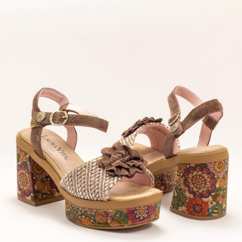 Дамски сандали LAURA VITA в бежово,кафяво и цветен принт