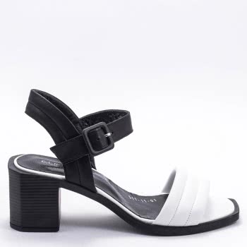Дамски сандали на ток в бяло и черно