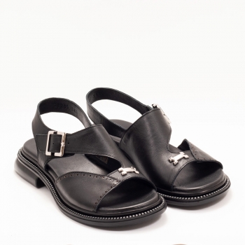 Дамски сандали в черно