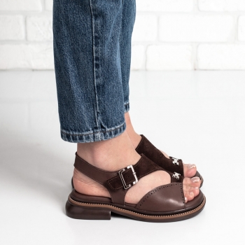 Дамски сандали в кафяво