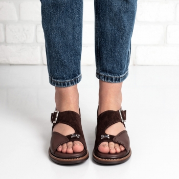 Дамски сандали в кафяво