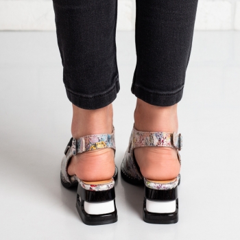 Дамски сандали в сребро