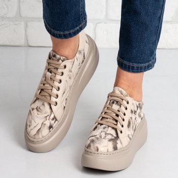 Дасмки кецове в бежово