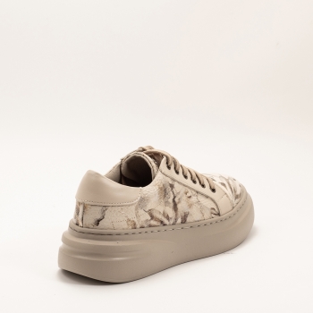 Дасмки кецове в бежово