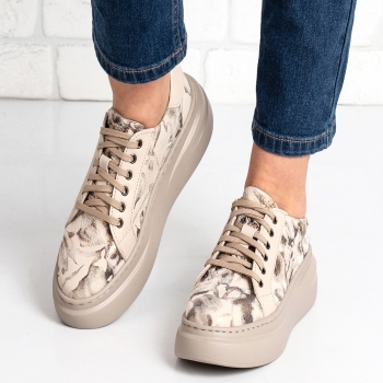 Дасмки кецове в бежово